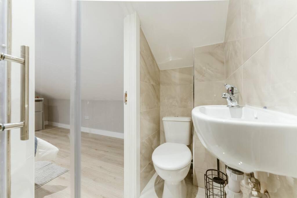 Charming Central London Kitchenette - Your Ideal Stay In The Heart Of The City Exterior photo